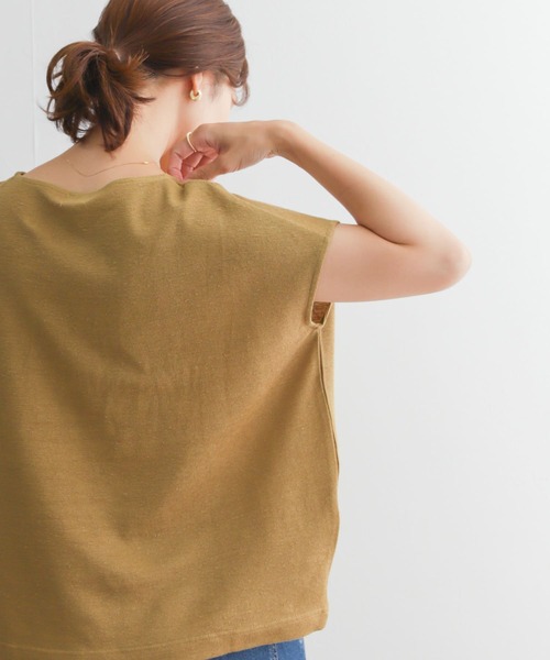 URBAN RESEARCH DOORS(アーバンリサーチドアーズ)の「コットンリネンサカリバーボートネックプルオーバー(Tシャツ/カットソー・レディース・ナチュラル/イエロー系その他/チャコールグレー・MEDIUM)」の8枚目の写真