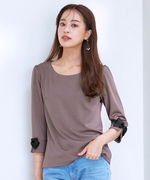 Tiaclasse(ティアクラッセ)の「【洗える】グログランリボンカットトップス(Tシャツ/カットソー・レディース・ブラック/ブルー/ネイビー/モカ・XL/XXL)」の3枚目の写真