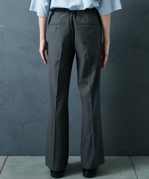 STUDIOUS（ステュディオス）の「【PUBLIC TOKYO/パブリックトウキョウ】エバークリースGRクロスフレアスラックス（スラックス・メンズ・グレー/ブラック/ダークグレー・2/1/3）」の18枚目の写真