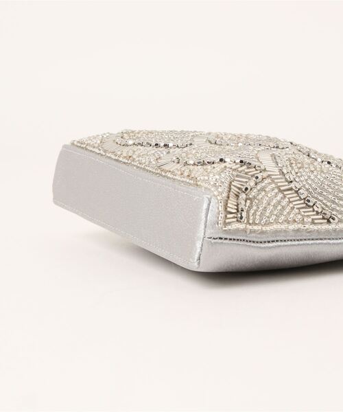 Three Four Time（ｽﾘｰﾌｫｰﾀｲﾑ）の「ウロコビーズ刺繍パーティバッグ【結婚式/パーティ/フォーマル】　＠（クラッチバッグ・レディース・シルバー/キナリ・FREE）」の4枚目の写真