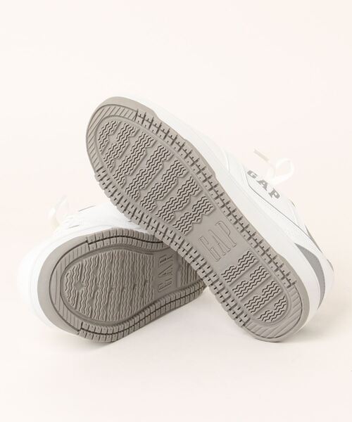 GAP（ギャップ）の「【GAP】 防水スニーカー（スニーカー・メンズ・ブラック/グレー/ホワイト×グリーン/ブラック×ブラック/ブラック×グレー/ホワイト×グレー/ブラック×グリーン・26.0cm/25.0cm/28.0cm/27.0cm）」の9枚目の写真