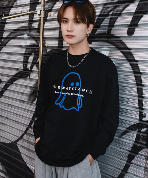 SIDEWAY STANCE（サイドウェイスタンス）の「【SIDEWAY STANCE】オリジナル グラフィック プリント ロンT（Tシャツ/カットソー・メンズ・ブラック/ブルー系/ホワイト/ブルー/ホワイト系/ブラック系/イエロー系/ホワイト系1/ブラック系1/パープル/グレー/ホワイト系3/ブラック系3/グレー系/ダークブルー/ホワイト系2/ブラック系2/グレー系1/ブルー系1/カーキ/パープル系/グレー系2/パープル系1/グレー系その他/パープル系その他/グレー系4/ブラック系4/カーキ系4/ホワイト系4/カーキ系5/ホワイト系5/ブラック系5/グレー系5/ブラック系6/ブラック系7/ブラック系8/ホワイト系6/ホワイト系7/ホワイト系8/ブラック系9/ホワイト系9/ブラック系その他3/グレー系その他3/ホワイト系その他3/ブラック系その他/ホワイト系その他2/ブラック系その他2/グリーン系その他/グレー系その他2/ホワイト系その他・LARGE/X-LARGE/MEDIUM/SMALL）」の17枚目の写真