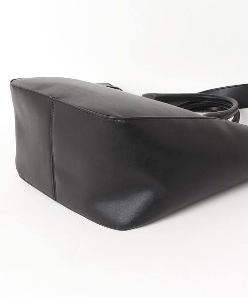 favori（ファヴォリ）の「EM:Favoriメッシュポーチ付き合皮トート（トートバッグ・レディース・アイボリー/ブラック/ダークブラウン/シルバー・FREE）」の6枚目の写真