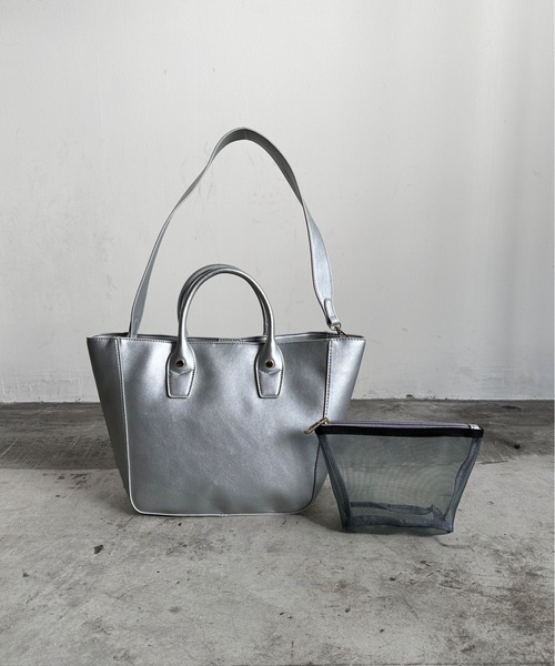 favori（ファヴォリ）の「EM:Favoriメッシュポーチ付き合皮トート（トートバッグ・レディース・アイボリー/ブラック/ダークブラウン/シルバー・FREE）」の4枚目の写真