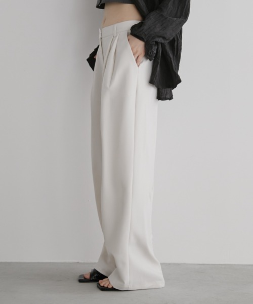S,M,Lサイズ展開】ツータックルーズスラックスパンツ/オールシーズン