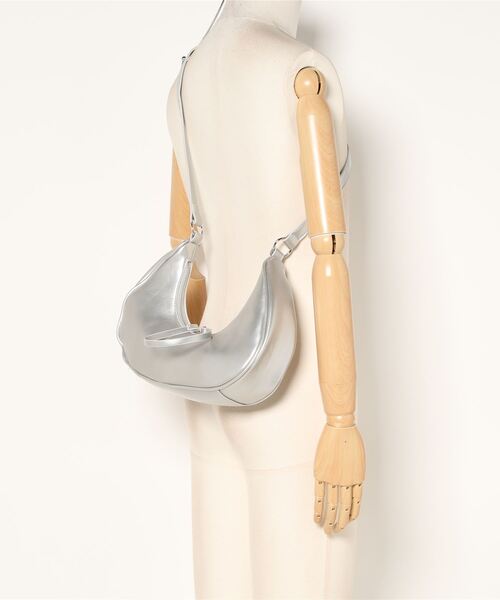 Settimissimo（セッティミッシモ）の「ハーフムーンショルダーバッグ（ショルダーバッグ・レディース・ブラック/シルバー・FREE）」の7枚目の写真