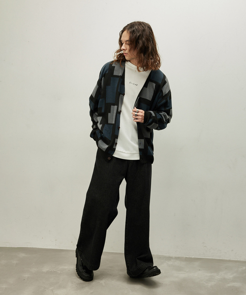 JUNRED(ジュンレッド)の「幾何学柄Vネックカーディガン(カーディガン/ボレロ・メンズ・ブルー/グレー/ベージュ・L/M/LL)」の11枚目の写真