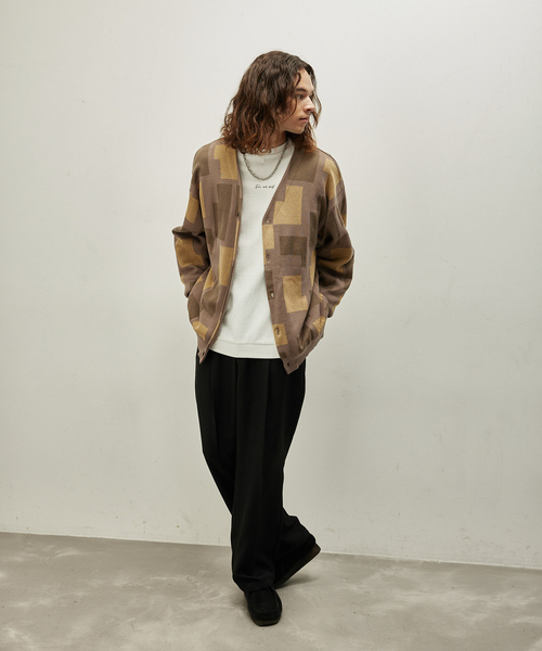 JUNRED(ジュンレッド)の「幾何学柄Vネックカーディガン(カーディガン/ボレロ・メンズ・ブルー/グレー/ベージュ・L/M/LL)」の13枚目の写真