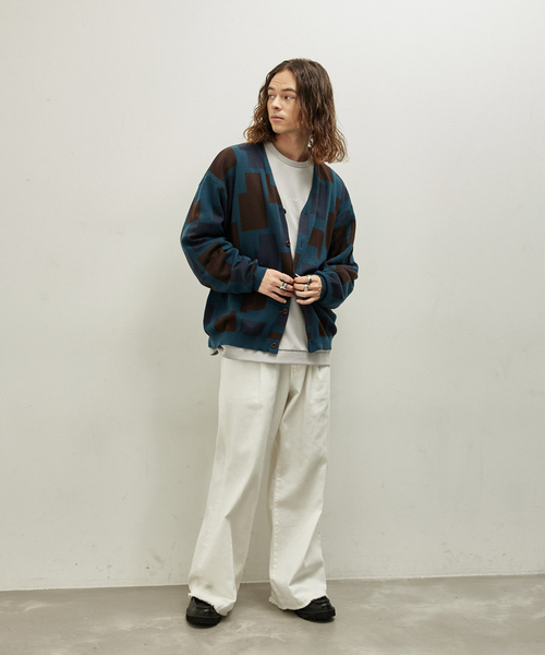 JUNRED(ジュンレッド)の「幾何学柄Vネックカーディガン(カーディガン/ボレロ・メンズ・ブルー/グレー/ベージュ・L/M/LL)」の14枚目の写真