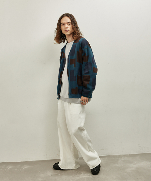 JUNRED(ジュンレッド)の「幾何学柄Vネックカーディガン(カーディガン/ボレロ・メンズ・ブルー/グレー/ベージュ・L/M/LL)」の15枚目の写真