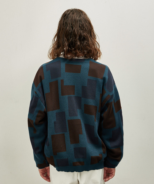 JUNRED(ジュンレッド)の「幾何学柄Vネックカーディガン(カーディガン/ボレロ・メンズ・ブルー/グレー/ベージュ・L/M/LL)」の17枚目の写真