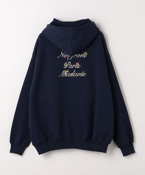 Drole De Monsieur(ドロール ド ムッシュ)の「<DROLE DE MONSIEUR> スローガン フーディー(パーカー・メンズ・ネイビー・M/L)」の2枚目の写真