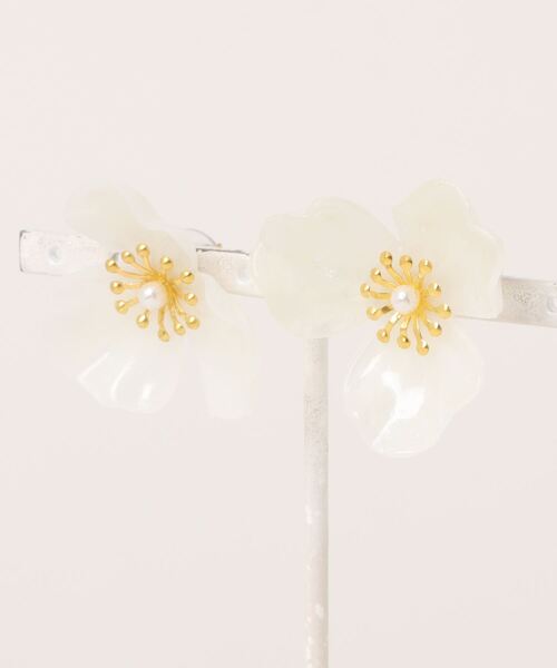 tone(トーン)の「【piiiii.accessory】マーブルピアス(MA)(ピアス(両耳用)・レディース・ブラウン系その他/ピンク系その他/ブルー系その他/グリーン系その他/ホワイト系その他/ホワイト系2/グリーン/ブルー・FREE)」の3枚目の写真