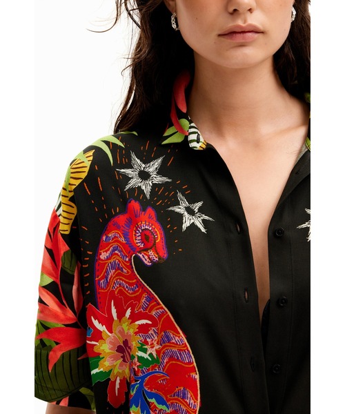 Desigual(デシグアル)の「トロピカル 半袖シャツ(シャツ/ブラウス・レディース・ブラック・XL/L/M/XS/S)」の3枚目の写真