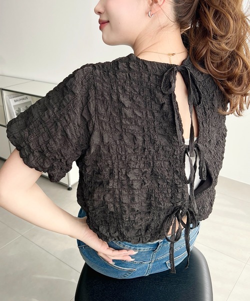 moment+(モーメントプラス)の「ポコポコチェック半袖バックオープンリボンプルオーバー(シャツ/ブラウス・レディース・ラベンダー/ブルー/ブラック/ピンク/イエロー・M/L)」の2枚目の写真