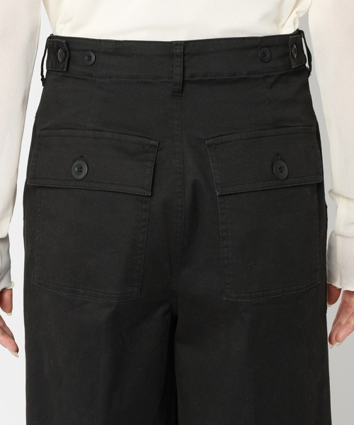 saloon（サルーン）の「SALOON(サルーン)/ブラッシュドベイカーパンツ【手洗い可】（その他パンツ・レディース・ブラック/モカ/カーキ・MEDIUM/SMALL）」の18枚目の写真