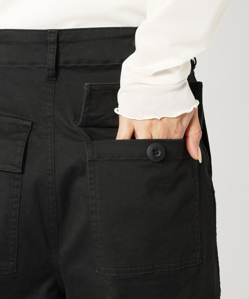 saloon（サルーン）の「SALOON(サルーン)/ブラッシュドベイカーパンツ【手洗い可】（その他パンツ・レディース・ブラック/モカ/カーキ・MEDIUM/SMALL）」の21枚目の写真