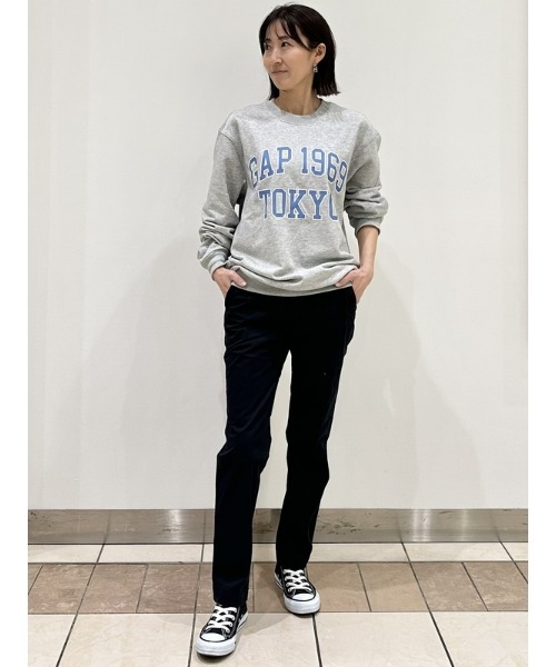 GAP（ギャップ）の「ミッドライズ ダウンタウン カーキパンツ（チノパンツ・レディース・ネイビー/ベージュ/ブラック/カーキ・00/0/2/4/6/8/000/10）」の22枚目の写真