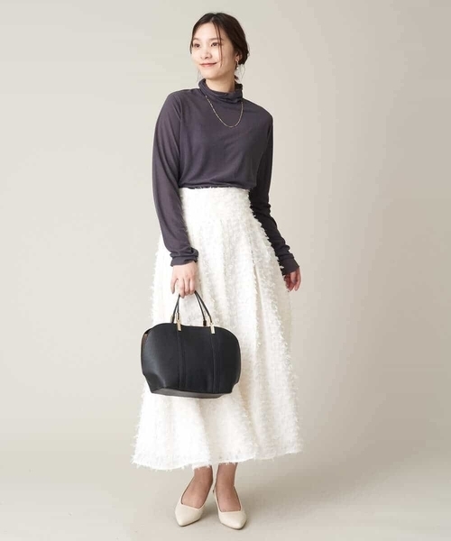 a.v.v(アーヴェヴェ)の「フリンジジャガードタックフレアスカート(スカート・レディース・アイボリー/ブラック・34/36/38/40/42)」の4枚目の写真