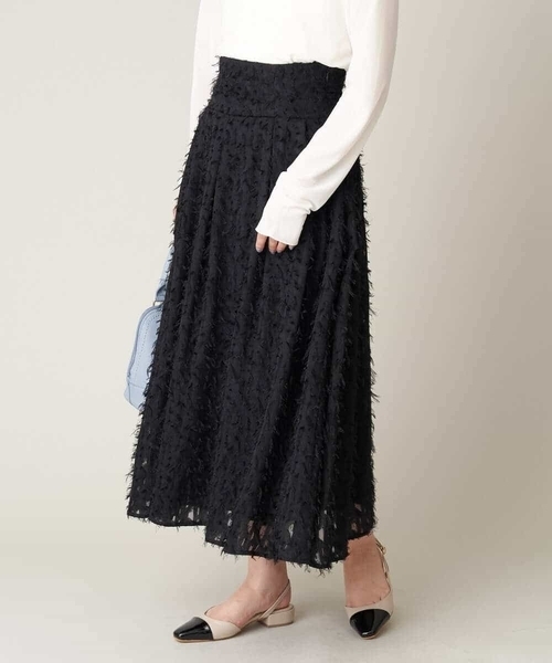 a.v.v(アーヴェヴェ)の「フリンジジャガードタックフレアスカート(スカート・レディース・アイボリー/ブラック・34/36/38/40/42)」の10枚目の写真
