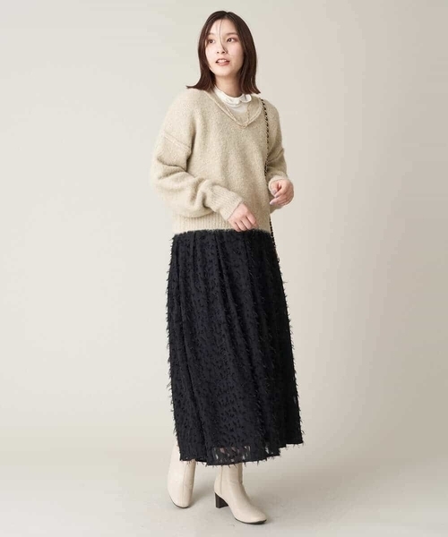 a.v.v(アーヴェヴェ)の「フリンジジャガードタックフレアスカート(スカート・レディース・アイボリー/ブラック・34/36/38/40/42)」の21枚目の写真