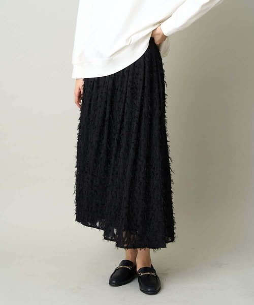 a.v.v(アーヴェヴェ)の「フリンジジャガードタックフレアスカート(スカート・レディース・アイボリー/ブラック・34/36/38/40/42)」の19枚目の写真