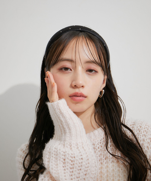 VIS(ビス)の「メタルドットサテンカチューシャ(カチューシャ・レディース・オフホワイト/シルバー/ゴールド・FREE)」の5枚目の写真