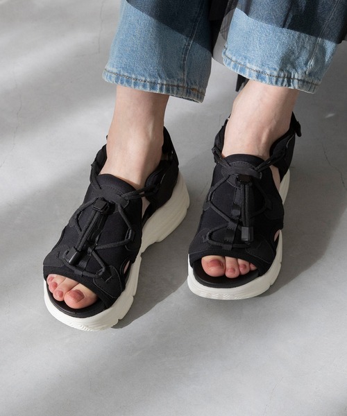 menue(メヌエ)の「厚底 スポーツサンダル(サンダル・レディース・ホワイト/ブラック/ブラック系・S/LL/L/M/SS/3L)」の14枚目の写真