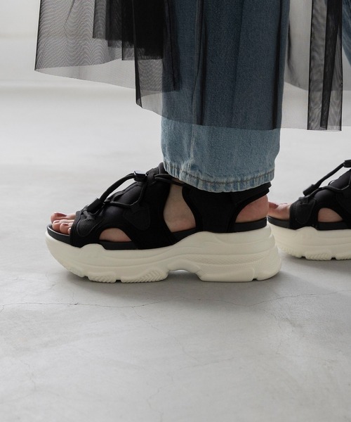 menue(メヌエ)の「厚底 スポーツサンダル(サンダル・レディース・ホワイト/ブラック/ブラック系・S/LL/L/M/SS/3L)」の16枚目の写真