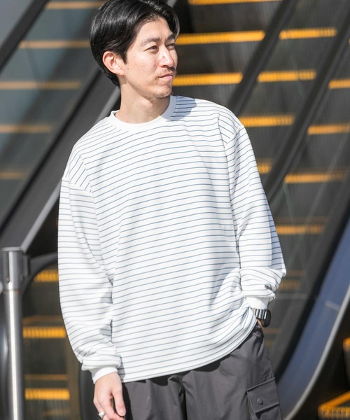 ITEMS URBANRESEARCH（アイテムズ アーバンリサーチ）の「ダンボールボーダー ロングスリーブカットソー（Tシャツ/カットソー・メンズ・ブルー/ブラック/ネイビー・MEDIUM/LARGE）」の5枚目の写真
