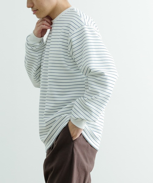 ITEMS URBANRESEARCH（アイテムズ アーバンリサーチ）の「ダンボールボーダー ロングスリーブカットソー（Tシャツ/カットソー・メンズ・ブルー/ブラック/ネイビー・MEDIUM/LARGE）」の10枚目の写真