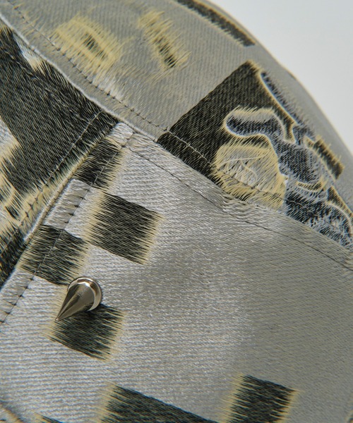 bodysong.（ボディソング）の「BODYSONG./ボディソング×ずっと真夜中でいいのに。AZZMJQSTUDSHAT ハット（ハット・メンズ・ホワイト/シルバー・ONE SIZE）」の8枚目の写真