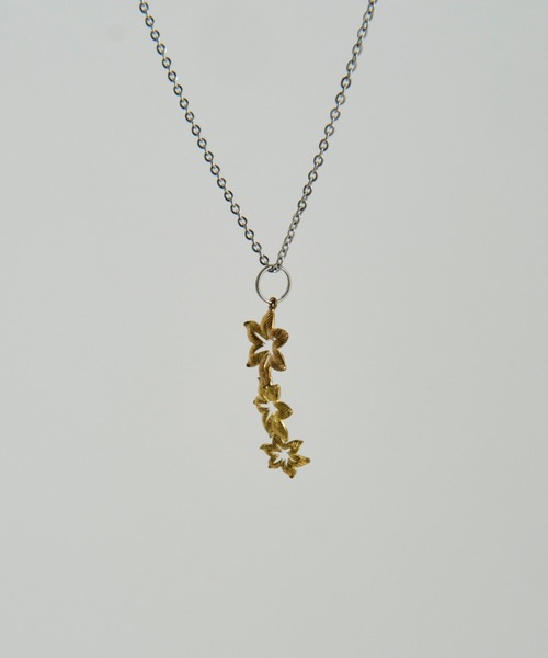 bodysong.（ボディソング）の「BODYSONG./ボディソング×ずっと真夜中でいいのに。AZZMJQSTUDSHAT ハット（ハット・メンズ・ホワイト/シルバー・ONE SIZE）」の3枚目の写真