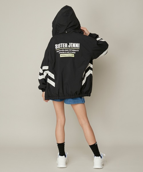 SISTER JENNI(SISTER JENNI)の「フード収納ラインウィンドブレーカー(ナイロンジャケット・キッズ・ブラック/ベージュ・140cm/150cm/160cm/130cm)」の12枚目の写真