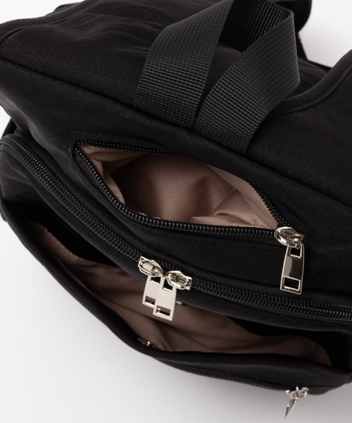 HusHusH(ハッシュアッシュ)の「HusHusH ハッシュアッシュ 人間工学ナイロンリュック(バックパック/リュック・レディース・ブラック/グレイッシュベージュ・フリー)」の7枚目の写真