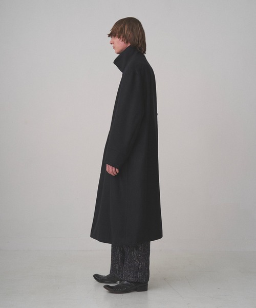 Juha(ユハ)の「STAND COLLAR COAT(チェスターコート・メンズ・ブラック/パープル・3/4)」の5枚目の写真