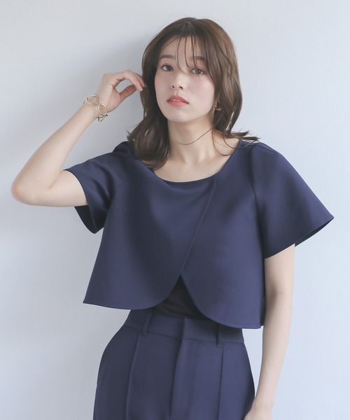 WHITE JOOLA（ホワイトジョーラ）の「骨格を問わずにスタイルアップして見える魔法のブラウス♪【洗濯機OK＆2wayストレッチ】WEB限定！ダブルぷりっとクロス・クロップド丈チューリップブラウス（シャツ/ブラウス・レディース・ブラック/ネイビー/オフホワイト・L/M/S）」の3枚目の写真