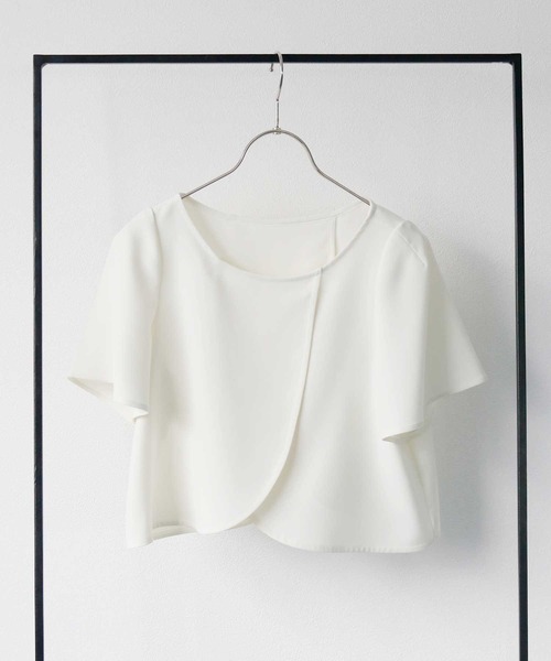 WHITE JOOLA（ホワイトジョーラ）の「骨格を問わずにスタイルアップして見える魔法のブラウス♪【洗濯機OK＆2wayストレッチ】WEB限定！ダブルぷりっとクロス・クロップド丈チューリップブラウス（シャツ/ブラウス・レディース・ブラック/ネイビー/オフホワイト・L/M/S）」の14枚目の写真