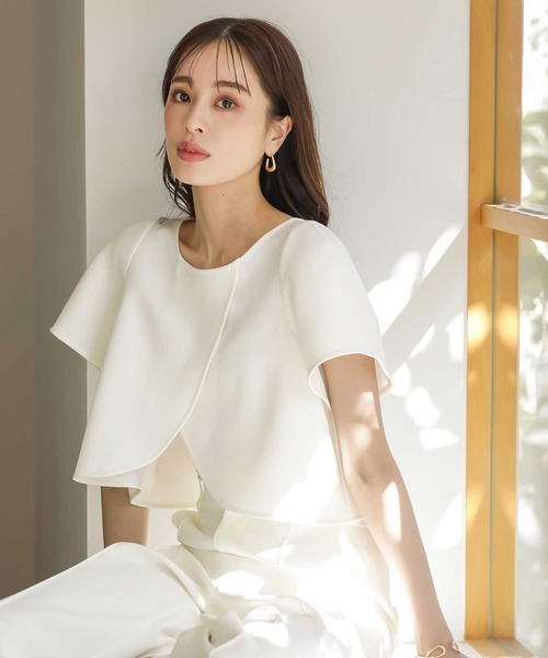 WHITE JOOLA（ホワイトジョーラ）の「骨格を問わずにスタイルアップして見える魔法のブラウス♪【洗濯機OK＆2wayストレッチ】WEB限定！ダブルぷりっとクロス・クロップド丈チューリップブラウス（シャツ/ブラウス・レディース・ブラック/ネイビー/オフホワイト・L/M/S）」の16枚目の写真