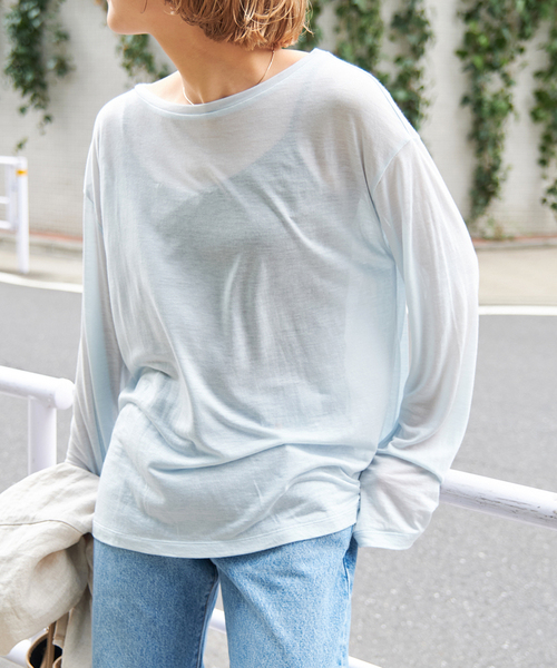 Spick & Span(スピックアンドスパン)の「シアーニュアンスロンT(Tシャツ/カットソー・レディース・サックスブルー/ベージュ/ホワイト・FREE)」の3枚目の写真
