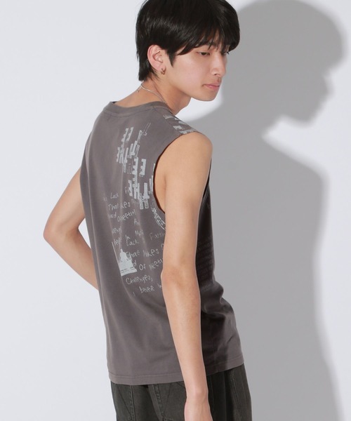 Anui(アニュイ)の「【UNISEX】ランダムロゴノースリーブTシャツ(Tシャツ/カットソー・レディース・オフホワイト/チャコールグレー・MEDIUM)」の13枚目の写真