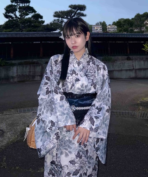 AS KNOW AS plus(アズノゥアズプラス)の「◎花柄2wayセパレート浴衣 3点セット(キャミワンピース・羽織り・兵児帯)(浴衣・レディース・ホワイト系/アイボリー系/ブルー系/ピンク系/ホワイト系1/アイボリー系1/ネイビー系1/ブラック系/ブルー系1/レッド系・FREE)」の4枚目の写真