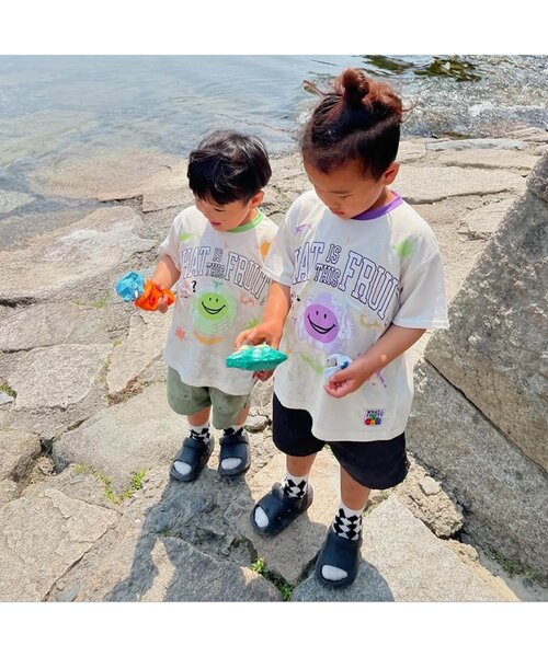 BREEZE（ブリーズ）の「【濡れたら色が浮き出る】フルーツカラーFOスマイルTシャツ（Tシャツ/カットソー・キッズ・グリーン/レッド/パープル・80/90/100/110/120/130/140）」の4枚目の写真