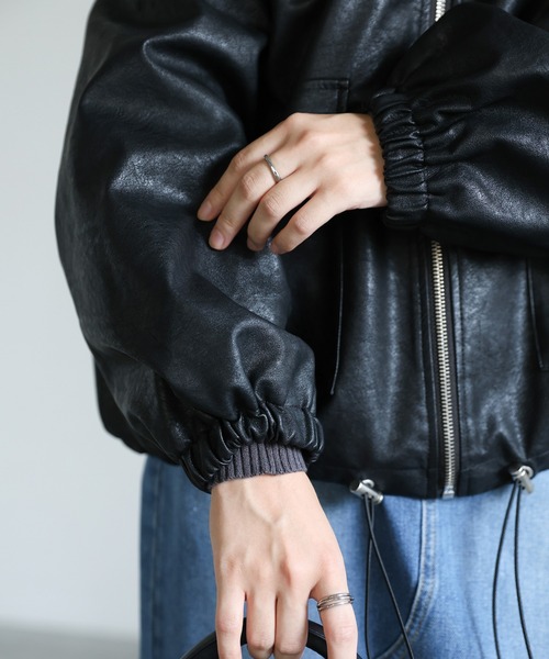 select MOCA(セレクトモカ)の「ファー襟付フェイクレザーブルゾン(ブルゾン・レディース・ブラック/グレイッシュベージュ・FREE)」の19枚目の写真