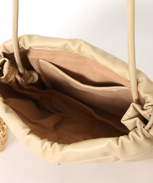 Jines（ジネス）の「キルティング巾着BAG【LE VERNIS/ル ベルニ】（ショルダーバッグ・レディース・ベージュ/ブラック・フリー）」の15枚目の写真