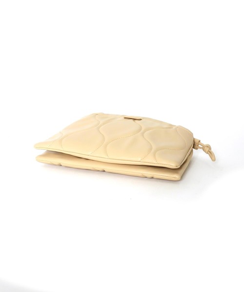 Jines（ジネス）の「キルティング巾着BAG【LE VERNIS/ル ベルニ】（ショルダーバッグ・レディース・ベージュ/ブラック・フリー）」の14枚目の写真