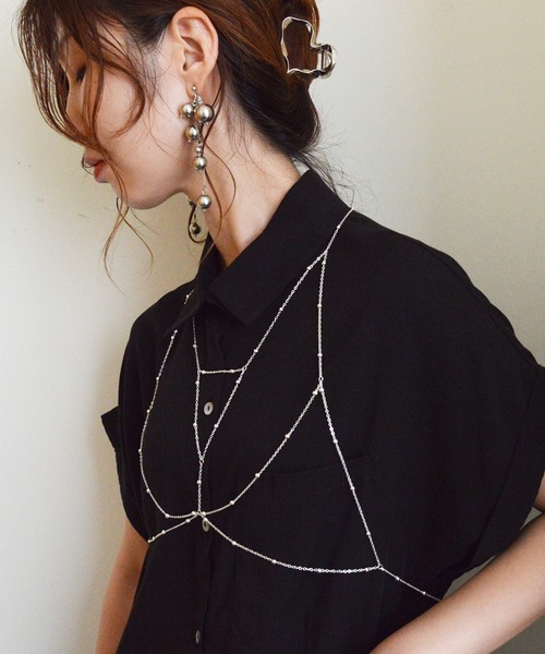 styiro(スタイロ)の「ボディチェーン(サスペンダー・レディース・ゴールド系5/ゴールド系3/シルバー系4/シルバー系2/シルバー/シルバー系6/ゴールド系4/ゴールド系2/シルバー系5/シルバー系3/ゴールド/ゴールド系6・FREE)」の7枚目の写真