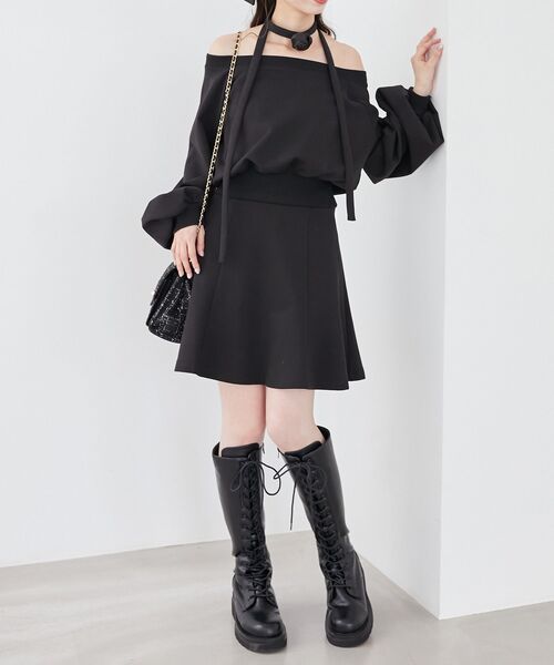 MAJESTIC LEGON（マジェスティックレゴン）の「フラワーチョーカー付きスウェットワンピ（ワンピース・レディース・アイボリー/ブラック/グレー・MEDIUM）」の7枚目の写真