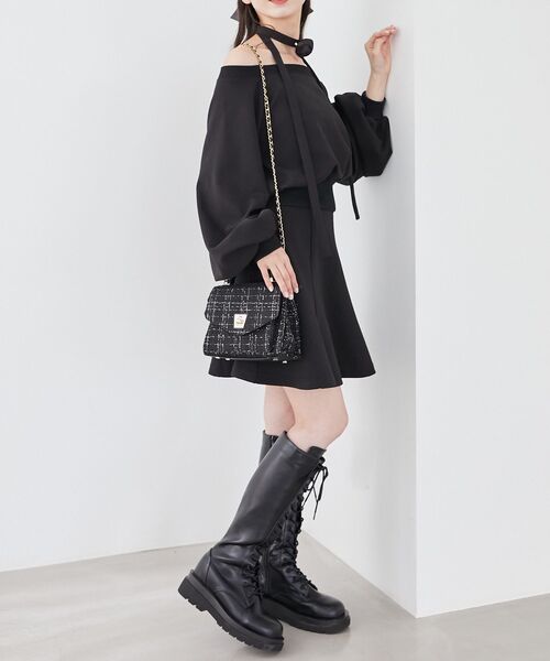 MAJESTIC LEGON（マジェスティックレゴン）の「フラワーチョーカー付きスウェットワンピ（ワンピース・レディース・アイボリー/ブラック/グレー・MEDIUM）」の8枚目の写真