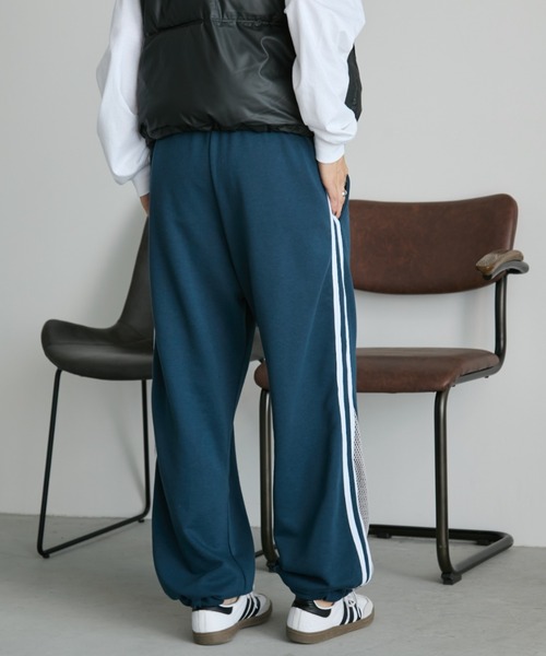 Auntie Rosa Holiday(アンティローザホリデー)の「トラックメッシュイージースウェットパンツ(スウェットパンツ・レディース・グレー/ネイビー・FREE)」の9枚目の写真